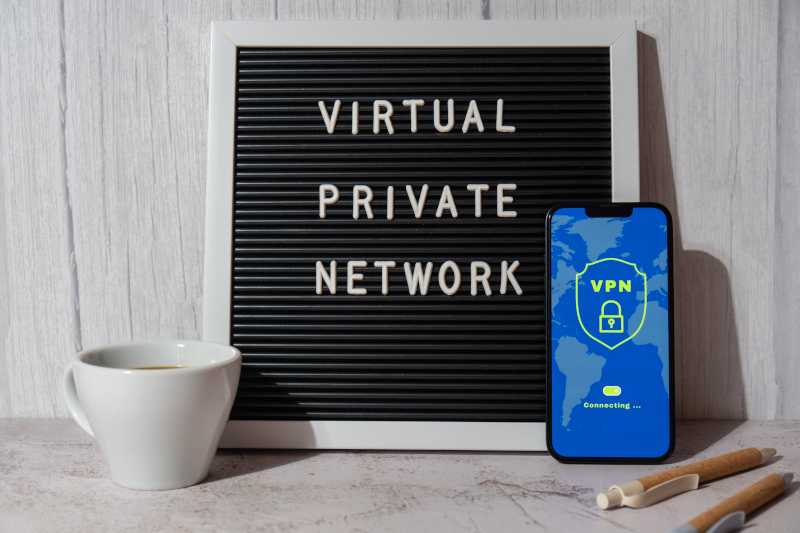 Mobile phone and VPN (Virtual Private Network)